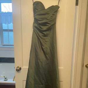 WTOO by Watters & Watters, Forest green. Size 4 on tag but fits like a size 0/2